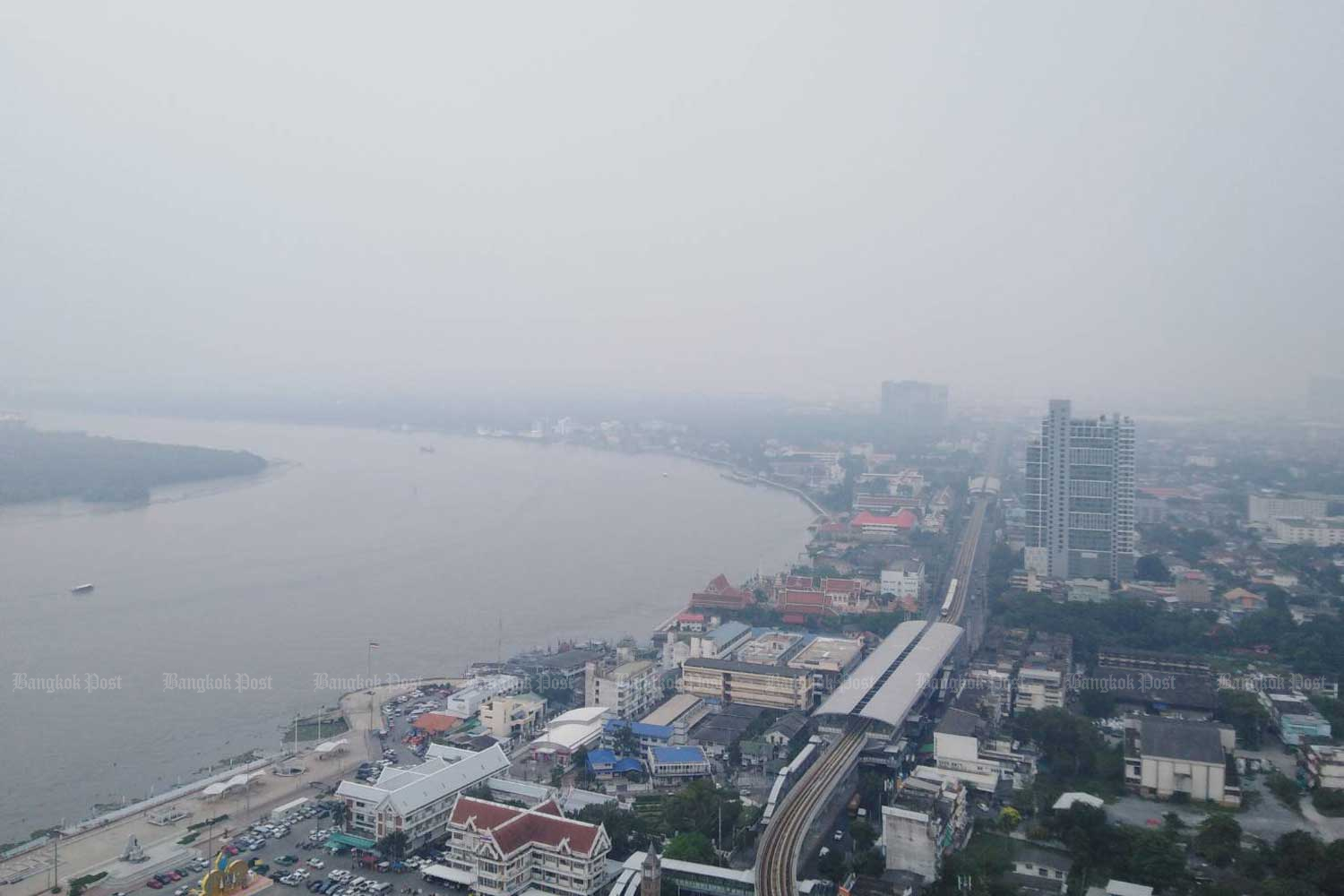 Thủ tướng Thái Lan khuyến cáo người dân Bangkok mang khẩu trang khi ra đường