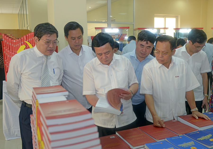 “Học viện Chính trị quốc gia Hồ Chí Minh – 70 năm xây dựng và phát triển”