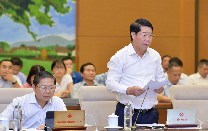 Đơn giản hoá thủ tục, tạo thuận lợi cho người nước ngoài vào Việt Nam