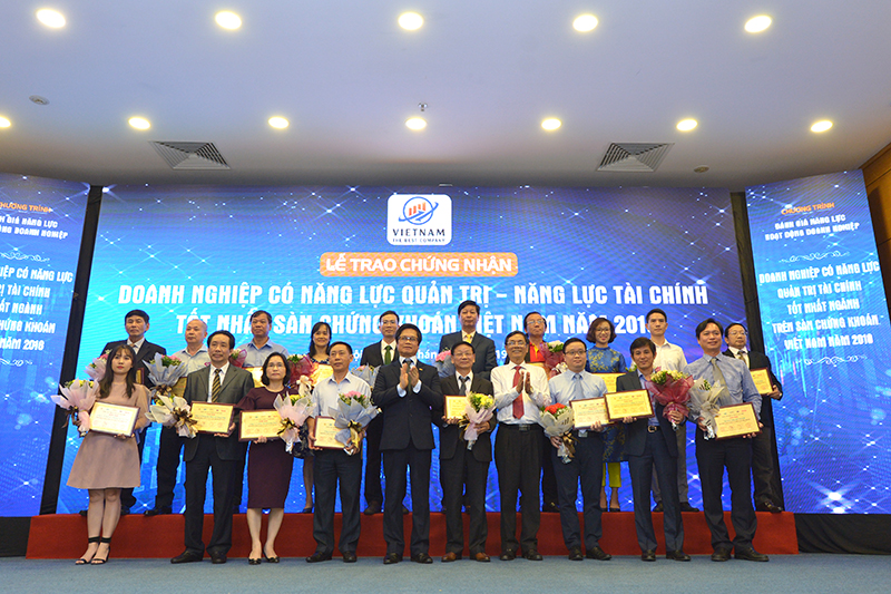 Vinh danh doanh nghiệp có năng lực quản trị tài chính tốt nhất sàn chứng khoán 2019