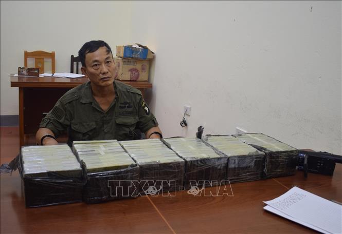 Lạng Sơn Bắt giữ đối tượng vận chuyển trái phép 60 bánh heroin