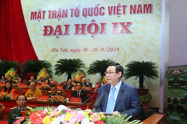 Lắng nghe dân, bảo vệ quyền và lợi ích chính đáng của nhân dân