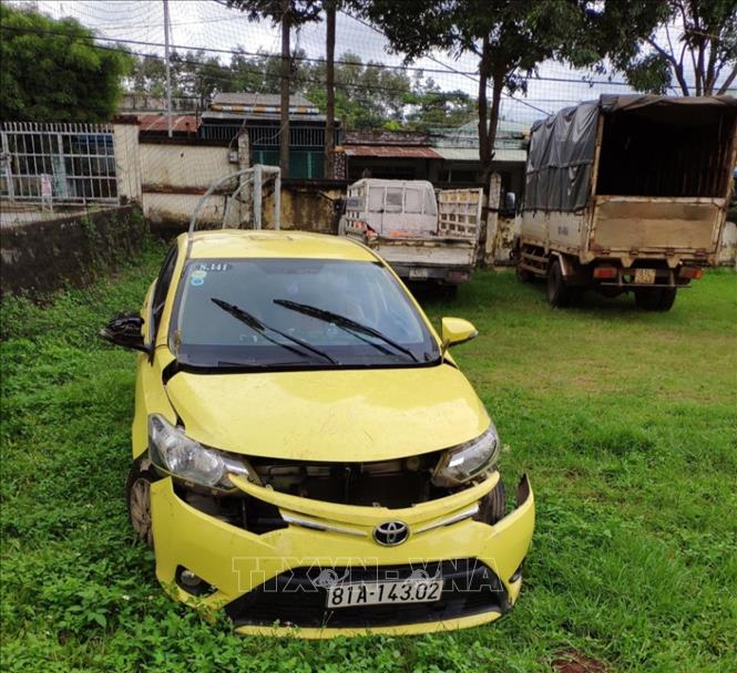 Bắt giữ hai đối tượng dùng súng cướp taxi
