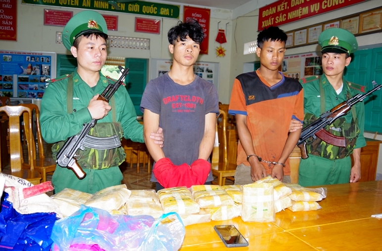 Bắt giữ vụ vận chuyển ma túy lớn trên tuyến biên giới Quảng Bình