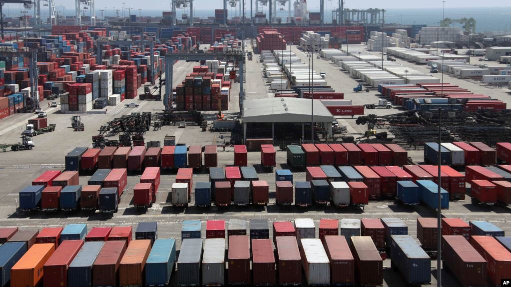 IMF tiếp tục hạ dự báo tăng trưởng toàn cầu