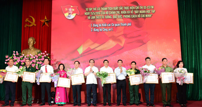 Bài 3 Những “bông hoa ngàn việc tốt”