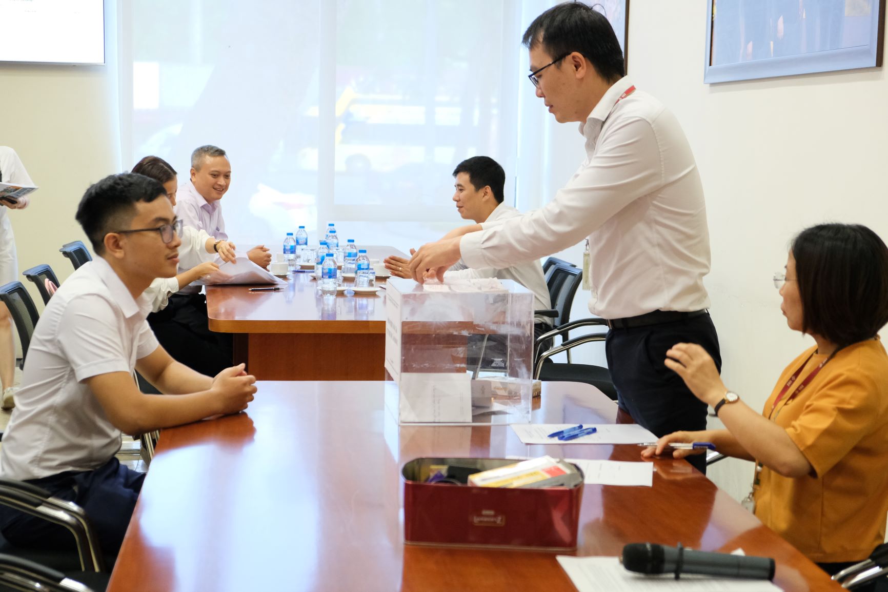 Bán hết hơn 2,4 triệu cổ phần CTCP Dược Lâm Đồng do SCIC chào bán