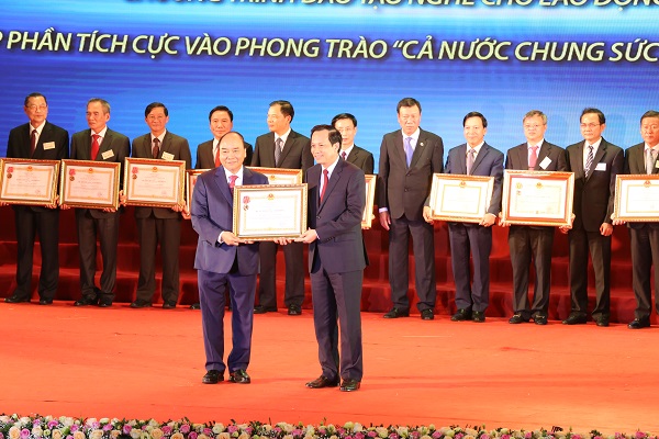 Tiếp tục chung sức xây dựng nông thôn mới