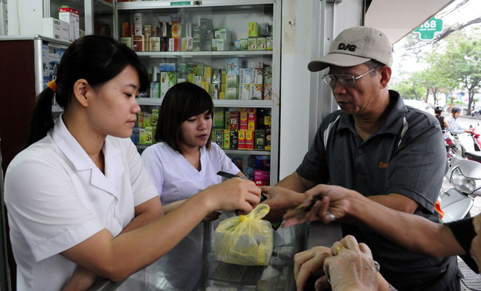 Giảm giá thuốc thông qua đấu thầu tập trung cấp quốc gia