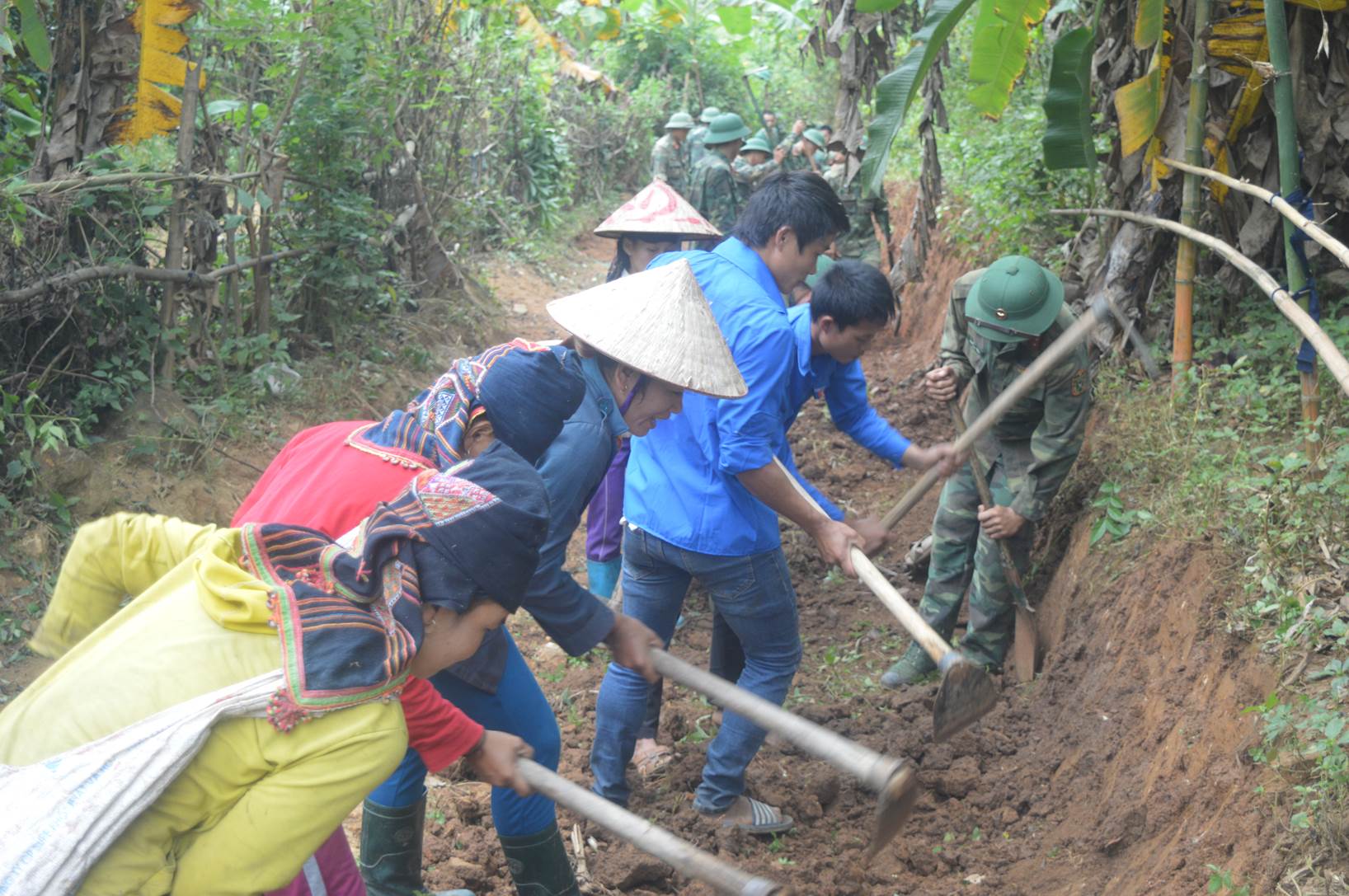 Đoàn kết, chung sức xây dựng nông thôn mới