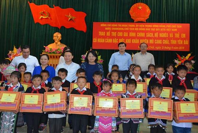 Phó Chủ tịch nước Đặng Thị Ngọc Thịnh thăm, làm việc tại Mù Cang Chải, Yên Bái