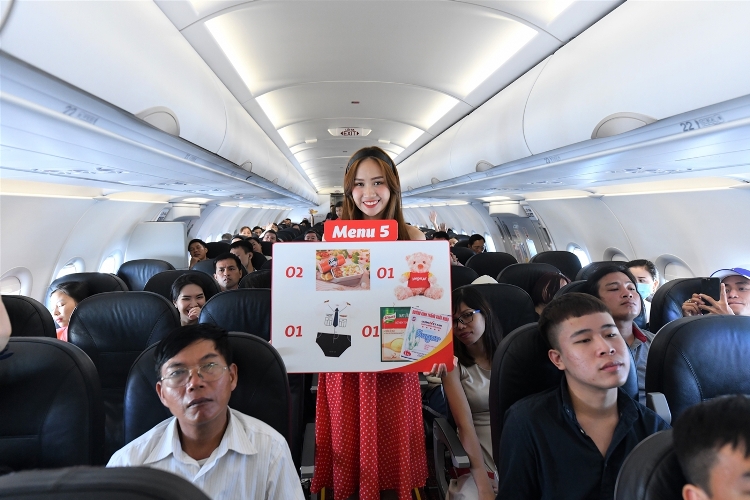 “Siêu thị vui vẻ” và những giỏ quà nhân ngày Phụ nữ Việt Nam của Vietjet