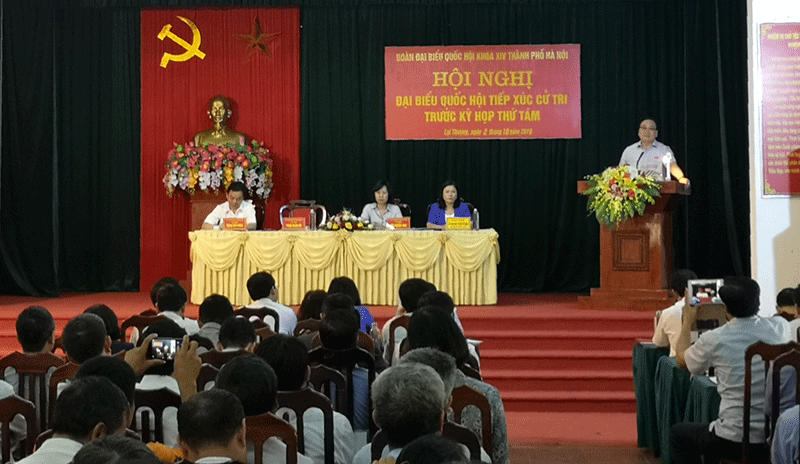 Muốn giải quyết vấn đề môi trường thì phải chuyển các khu công nghiệp ra khỏi khu dân cư