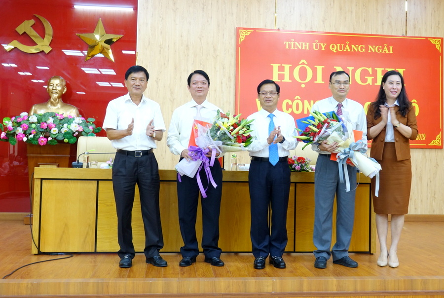Quảng Ngãi công bố các Quyết định về công tác cán bộ