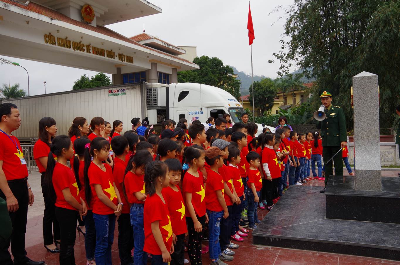 Nhân lên tình yêu biên cương Tổ quốc