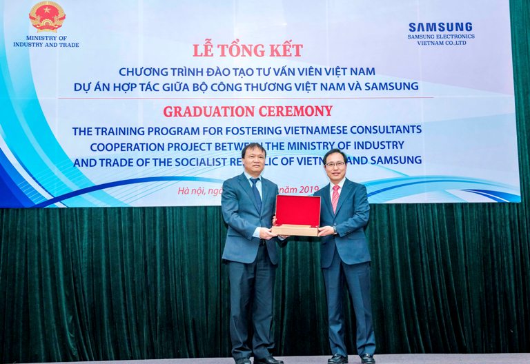 Hỗ trợ doanh nghiệp đào tạo tư vấn viên nâng cao chất lượng doanh nghiệp