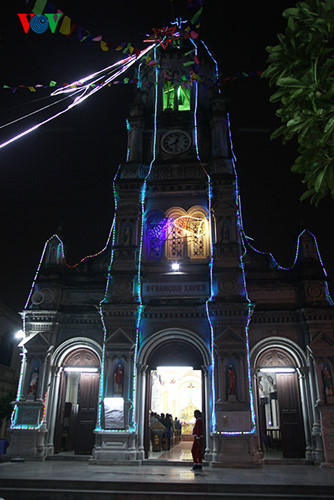 Christmas atmosphere spreads to all churches in Hanoi