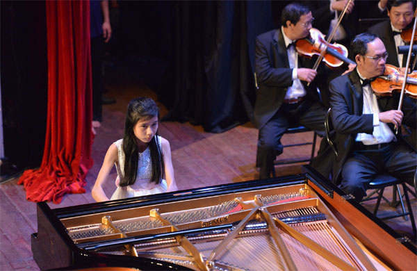 Vietnamese girl wins first prize at piano competition of Russia