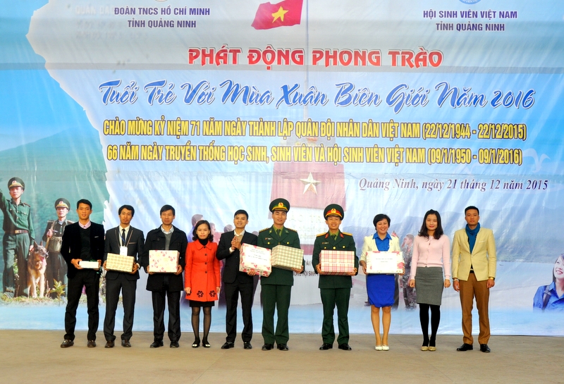 Quang Ninh province launches Youth with spring in border movement