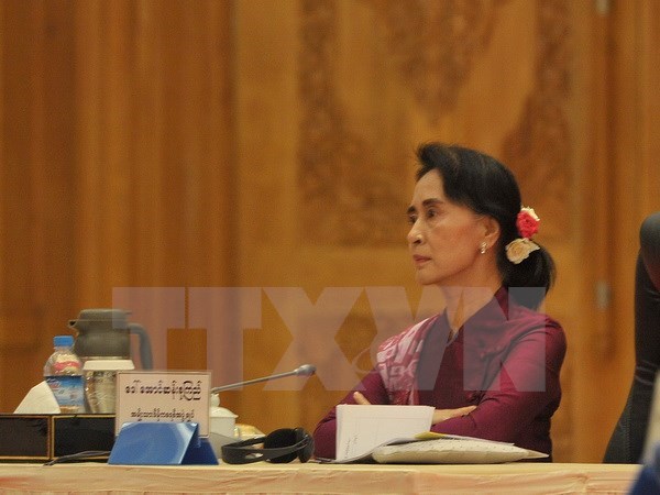 Political talks in Myanmar on power transition