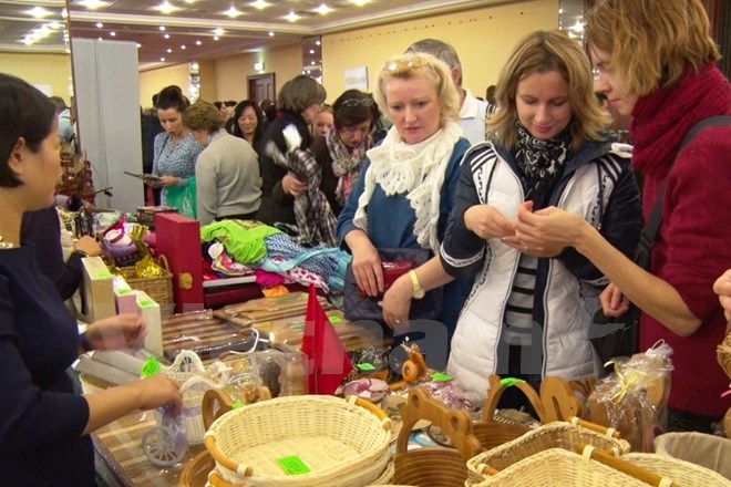 Vietnam attends 2015 IWC Winter Bazaar in Moscow