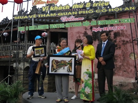 Hoi An welcomes eight-millionth visitor