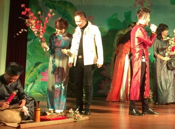 Vietnamese artists take stage overseas