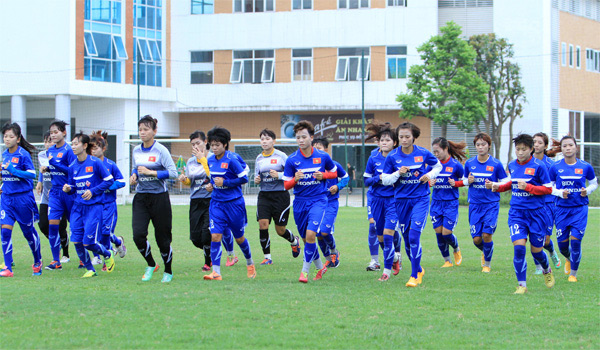 Vietnamese female football national squad resumes practice