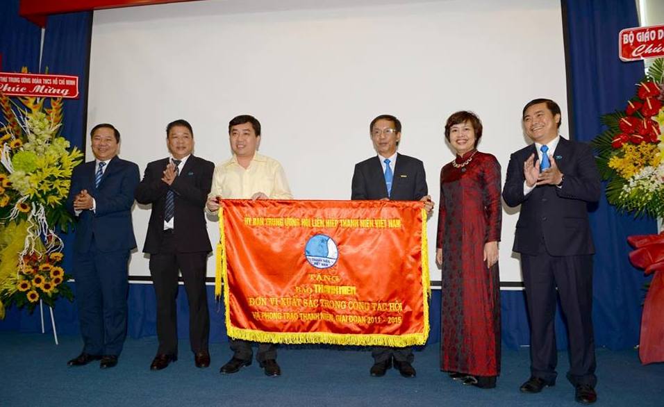 Thanh Nien News marks 30th anniversary of its first issue
