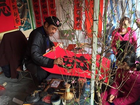 Calligraphy captures young hearts
