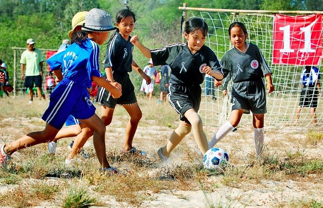Norway helps Thua Thien-Hue develop community football