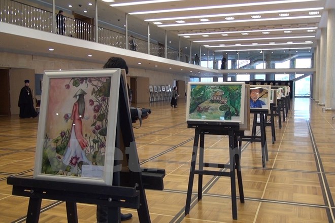 20 Vietnamese paintings displayed in Kremlin Palace