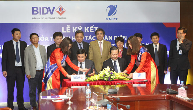 BIDV s deal opens comprehensive cooperation with VNPT