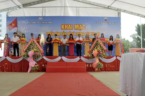 Exhibition on Hoang Sa and Truong Sa archipelagos opens in Gia Lai province