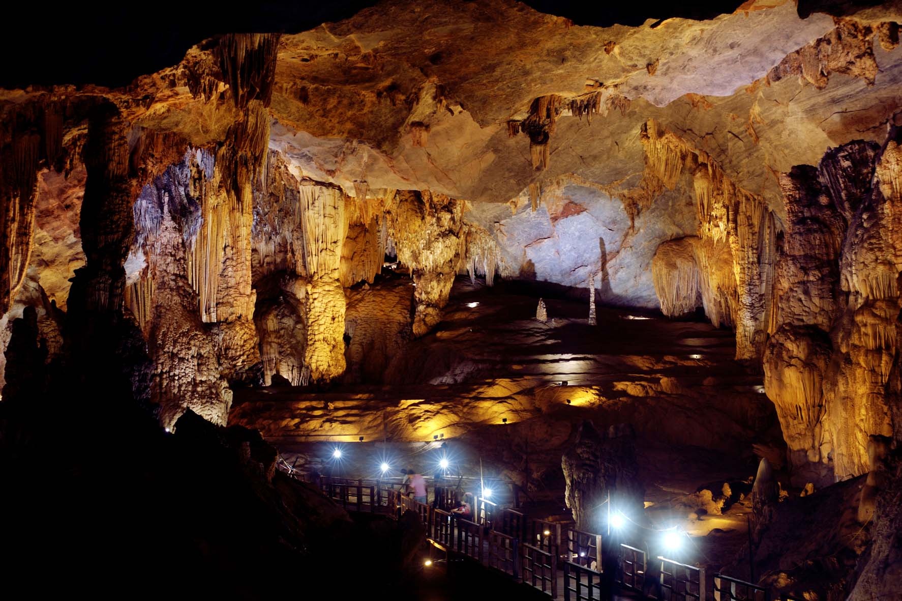 Phong Nha listed among world s Top 5 caves