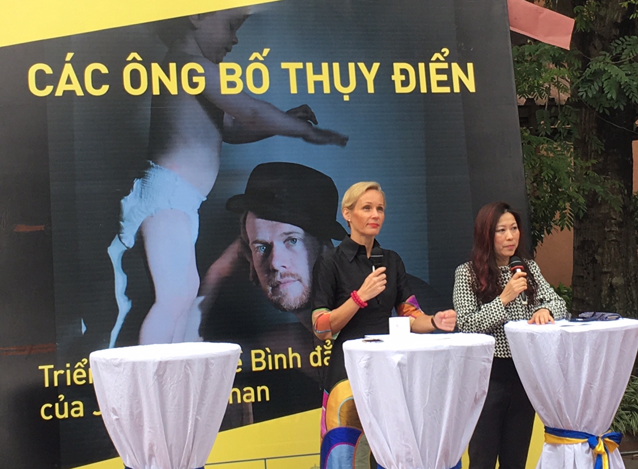 Swedish exhibition promotes gender equality in Hanoi