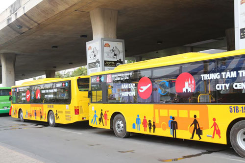 HCM city launches luxury bus route to Tan Son Nhat airport