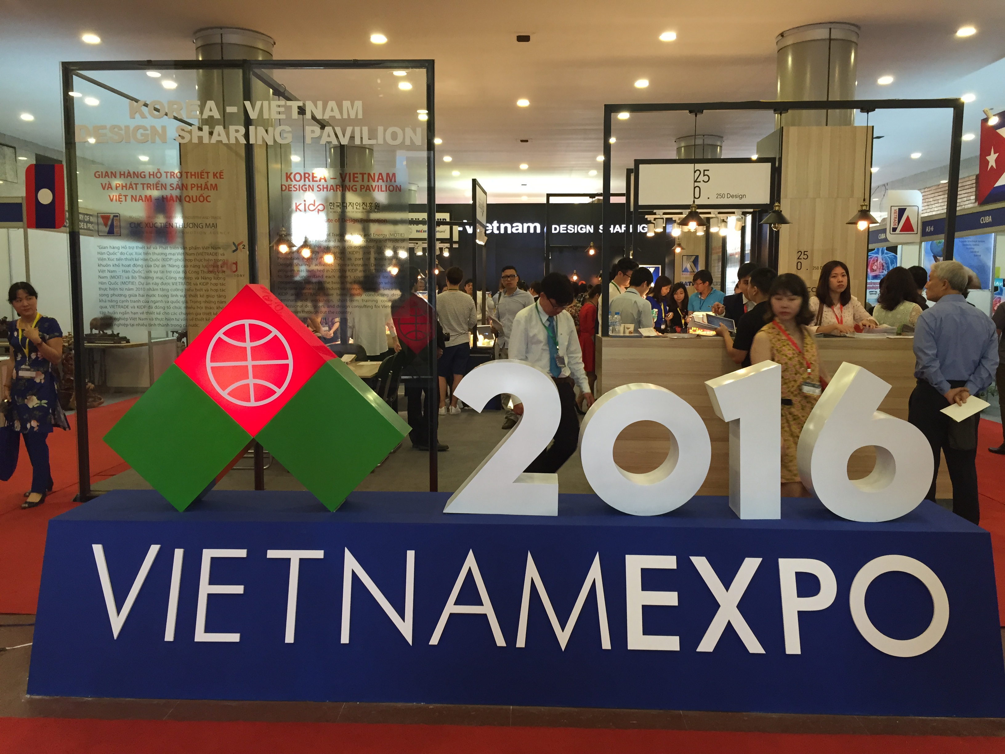 Vietnam Expo 2016 opens in Hanoi