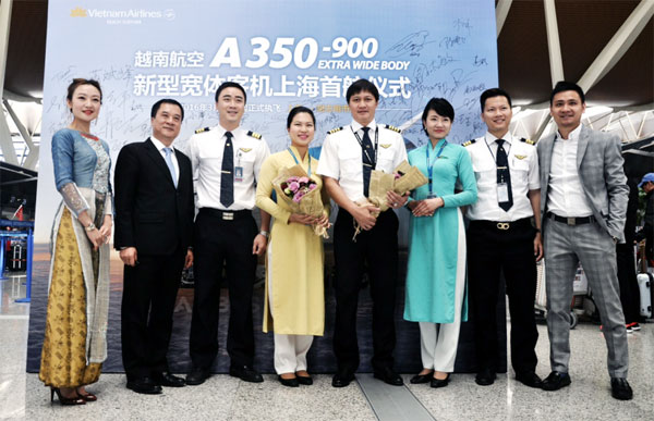 Vietnam Airlines launches new HCM city-Shanghai non-stop service
