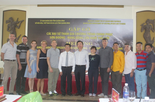 Foreign Ambassadors to Vietnam conquer Son Doong cave