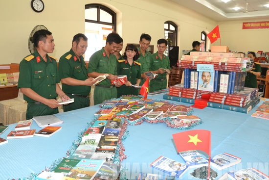 Book exhibition opens in Ho Chi Minh city