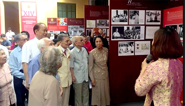Exhibition on Representatives of the People opens at Hoa Lo prison