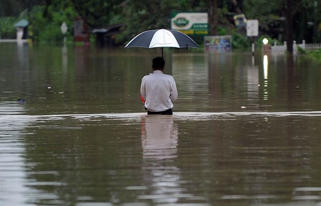 Over 90 people killed in Sri Lanka landslides and floods