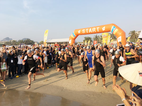 Two European runners win VNG IRONMAN 70 3 Vietnam 2016