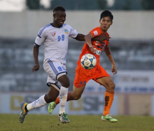 Quang Nam replace two foreign players
