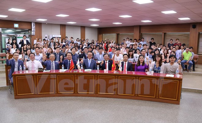Vietnam-RoK cultural exchange forum held