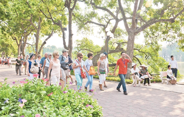 Hanoi targets VND120 trillion from tourism by 2020