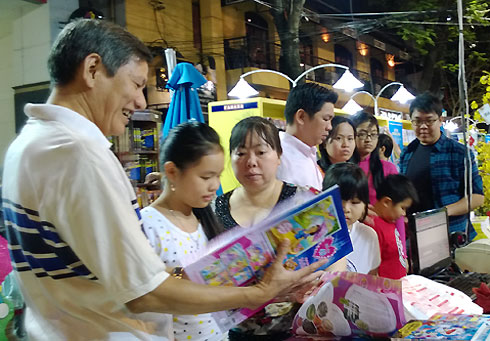 Conference to review activities of Ho Chi Minh city book street