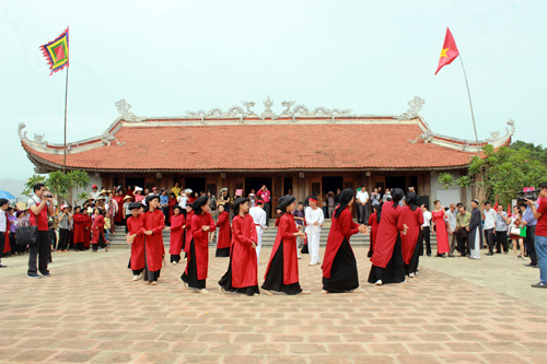Training course on Xoan singing for music teachers in Phu Tho