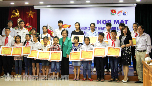 Club for beloved Hoang Sa and Truong Sa marks its 2nd anniversary